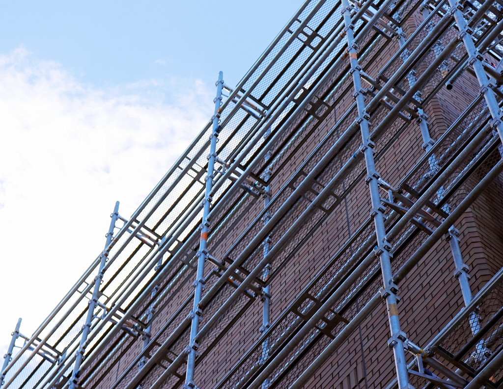 足場工事の依頼前に知っておくべきポイント